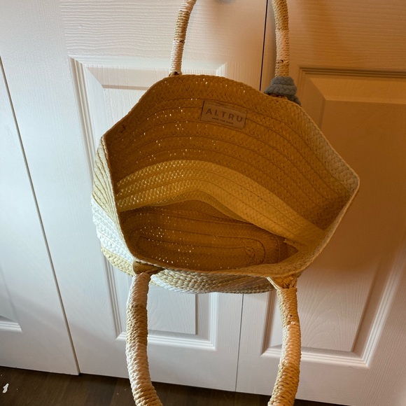 NEW Altru woven tote - Picture 3 of 3